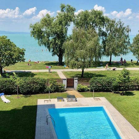 Viktoria Apartmanok Siofok Luaran gambar