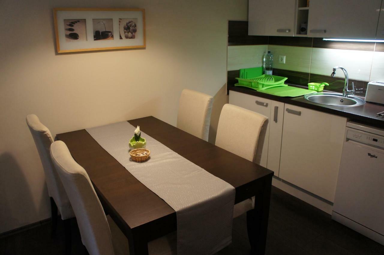 Viktoria Apartmanok Siofok Luaran gambar
