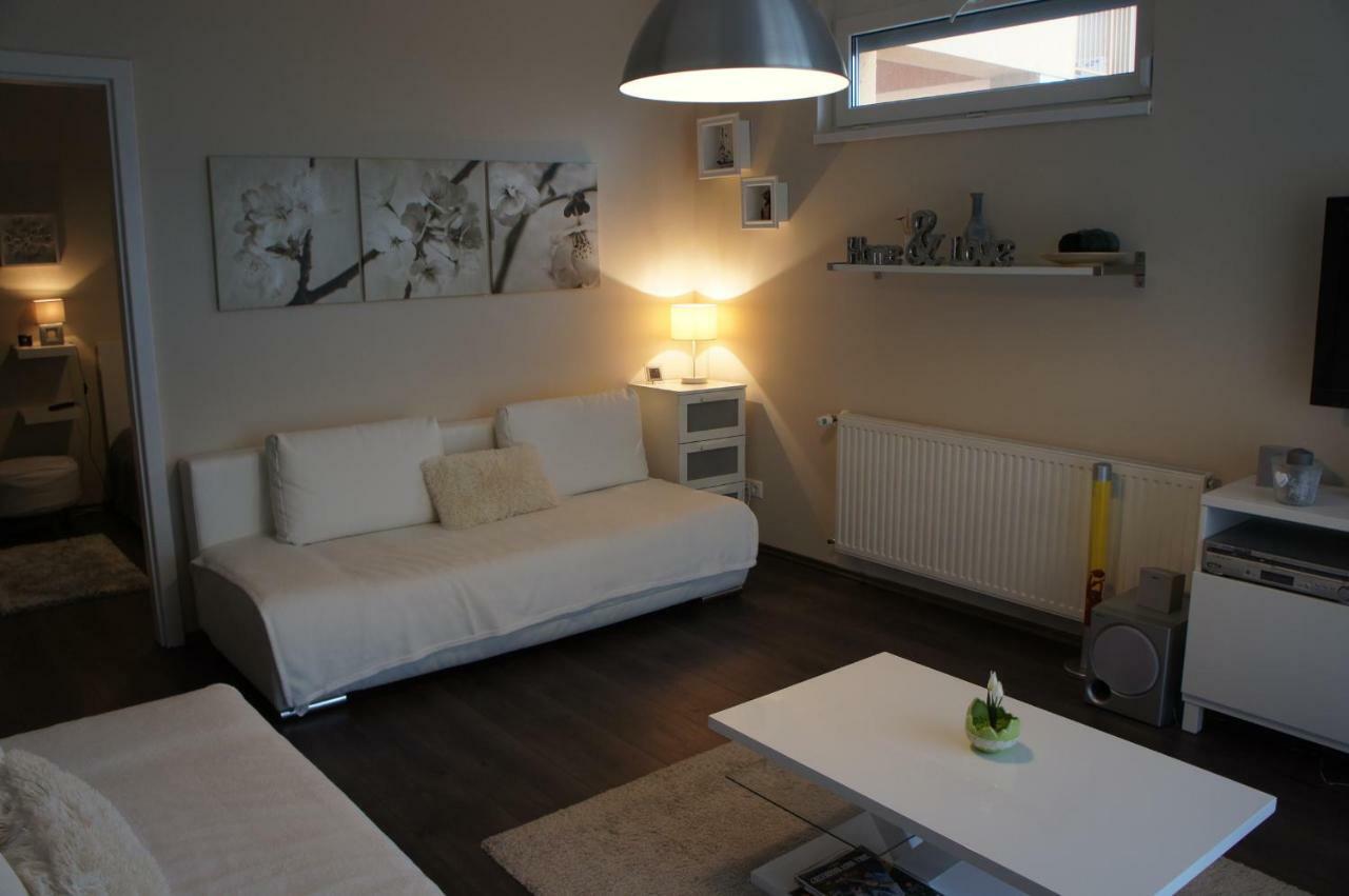 Viktoria Apartmanok Siofok Luaran gambar