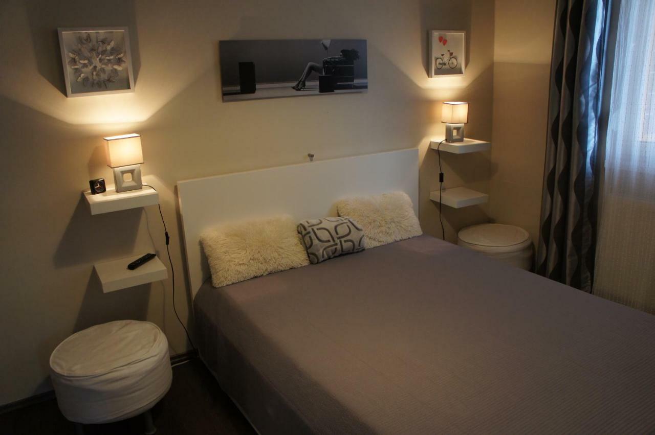 Viktoria Apartmanok Siofok Luaran gambar