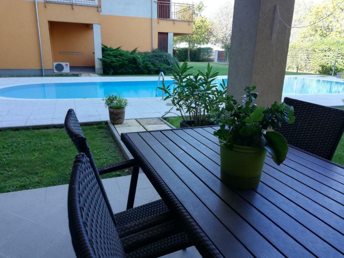 Viktoria Apartmanok Siofok Luaran gambar